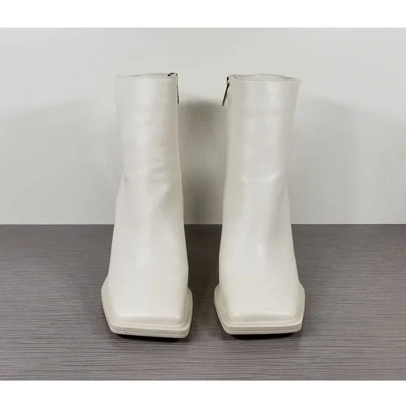 Circus By Sam Edelman Layla Modern Ivory Square Toe Stacked Heel Boots 9.5 - Picture 3 of 9